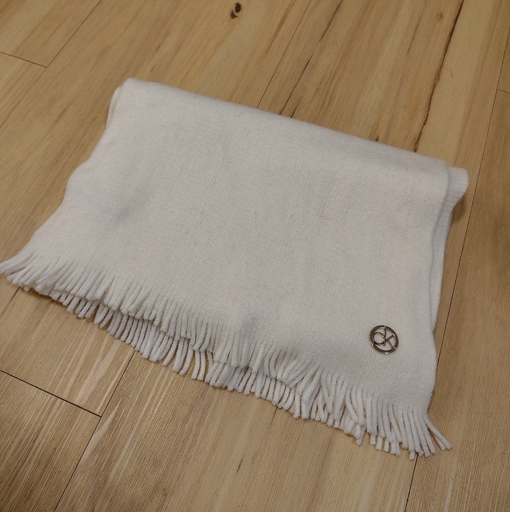 Calvin Klein Knit Scarf